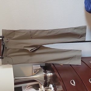 NWOT Caliville Khaki Chinos